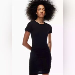 Aritzia Babaton Sz M Covet Black Bodycon Mini Classic LBD Dress